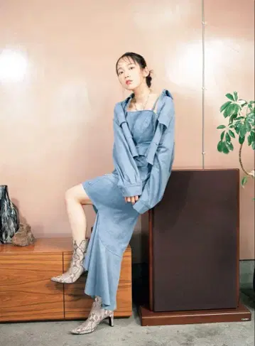 라이트 블루 셋업 머메이드 스커트 REDYAZEL