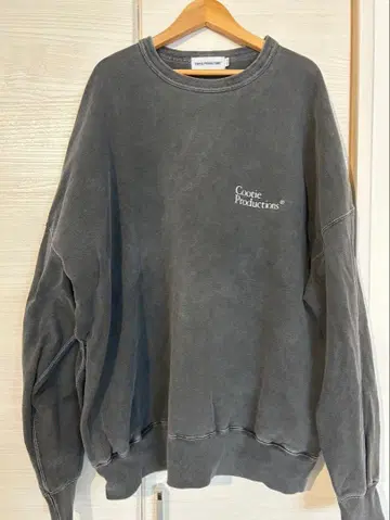 COOTIE PRODUCTIONS 피그먼트다이 맨투맨