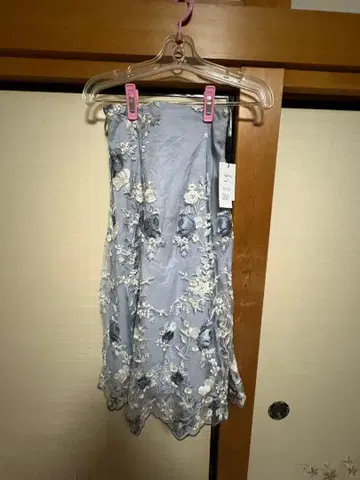 toccoCloset 꽃무늬 자수 플레어 스커트 옅은 파란색