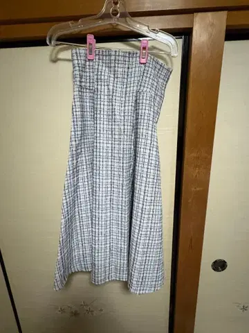 toccoCloset 체크 무늬 오프숄더 플레어 스커트