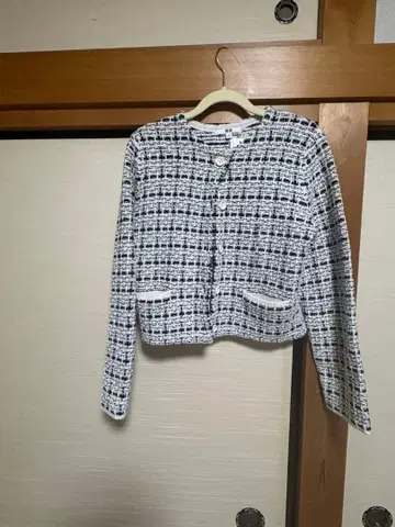 UNIQLO 체크 무늬 크롭 테일러드 자켓