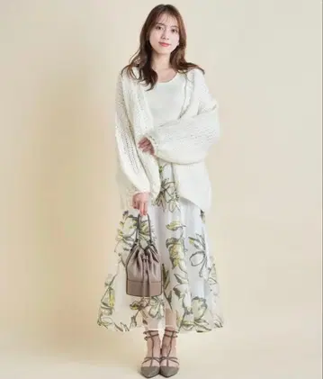 손뜨개질 로우 게이지 가디건 Mystrada 가디건 아이보리