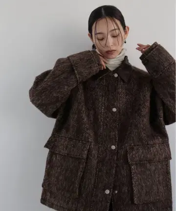 hellam 가죽 컬러 샤기 코트 브라운