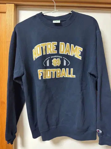 Champion 노트르담 풋볼 맨투맨 M