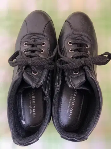 TABIBYORI 블랙 스니커즈