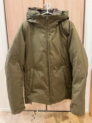 새상품급 어반리서치 로쏘 다운 자켓 L 카키