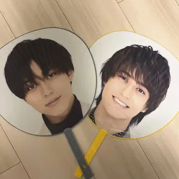 King & Prince 피스 부채 세트