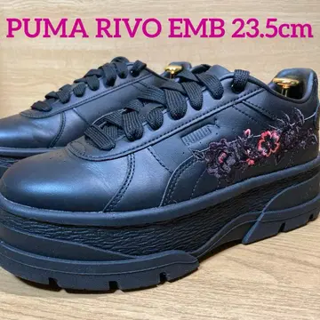 새상품급 Puma 리 꽃무늬 자수 23.5cm 통굽 스니커즈 블랙