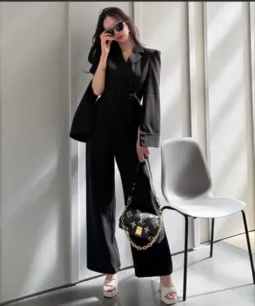 Royal party 벨트 부착 케이프풍 올인원 블랙