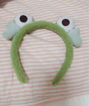 개구리 귀 달린 헤어밴드