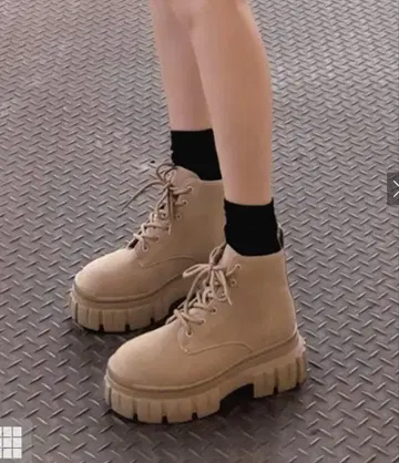 통굽 베이지 하이컷 부츠