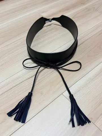 아나이 태슬 벨트