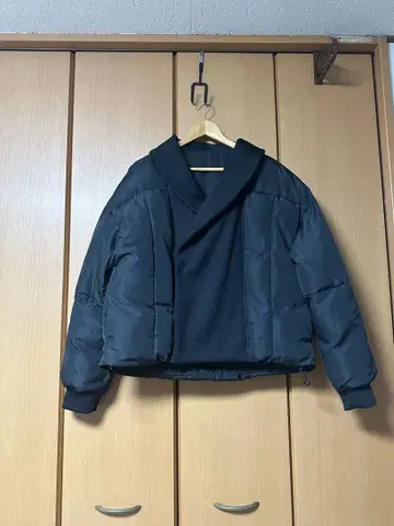 antiqua 안티카 이소재 리브 절개 패딩 자켓