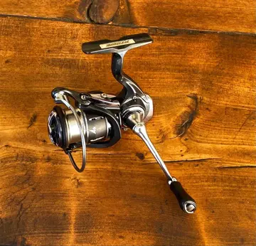 스피닝 릴 1000S 트라웃 아징 에어리어 트라웃 메바링