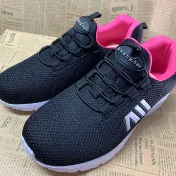 새상품 여성용 24.5cm 경량 통굽 에어솔 스니커즈 블랙 3906