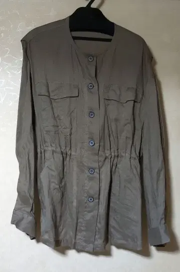 퓨어세신 올리브색 밀리터리 자켓 프리