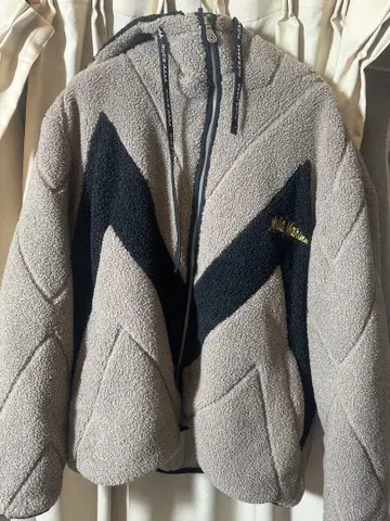 muta 무타 후디드 보아 자켓