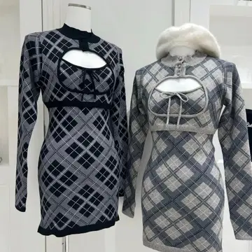 버블스 BUBBLES 오픈넥 체크 니트 원피스