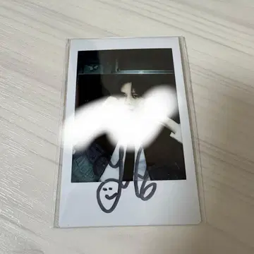 E'LAST 예준 친필 사인 폴라로이드