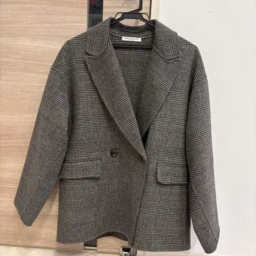 UNITED ARROWS 리버 테일러드 미들 코트