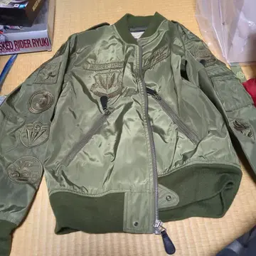 AVIREX MA-1 70주년 기념 모델