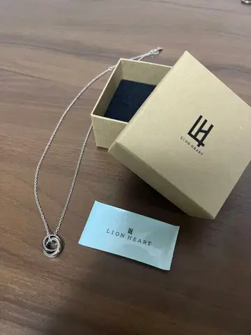 LION HEART 실버 목걸이