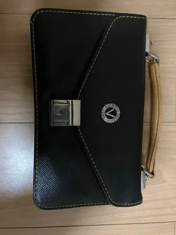 조르지오 발렌티 블랙 클러치백