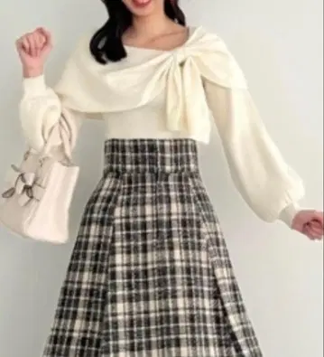 MAJESTIC LEGON 리본 포함 오프숄더 스웨터 M