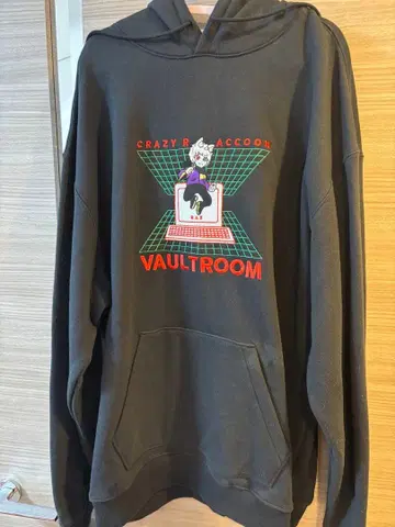 CRAZY RACCOON Ras VAULTROOM 후드 부착 후드티