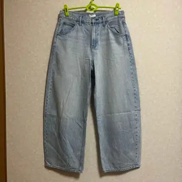 유니클로 배기 커브 청바지 (기장 짧음) 28