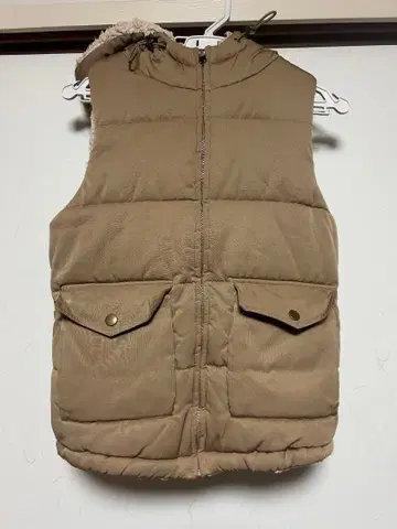 로리팜 리버서블 다운 베스트 베이지 후드 부착