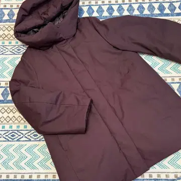 유니클로 다운 코트 후드 부착 M 사이즈