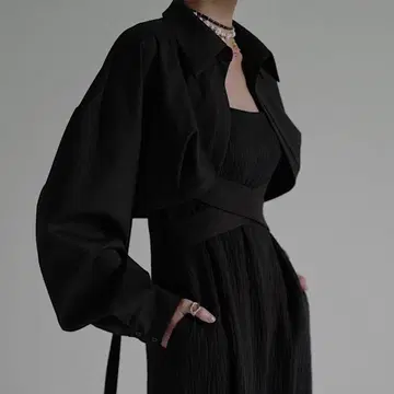 블랙 개더 셔츠 상의 M 사이즈 오리지널 디자인 미사용 새상품