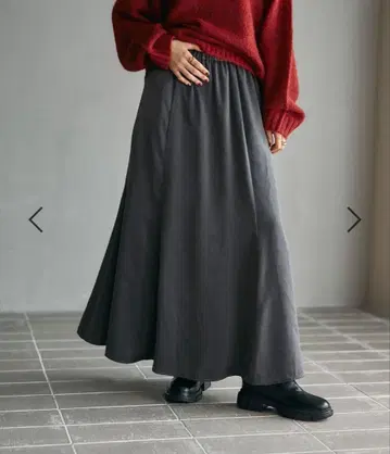 LEPSIM 하지하지 새틴 플레어 스커트