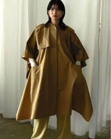 little Suzie(리틀스지) 판초 트렌치코트