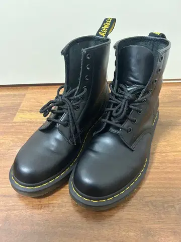 닥터마틴 1460 8홀