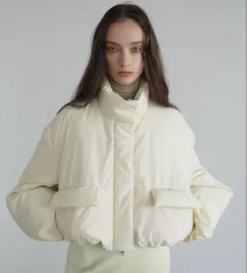 CLANE BALLOON SHORT DOWN JACKET