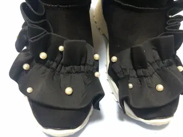 안드러브 펄 비쥬 모코모코 프릴 스니커즈 부츠 25.5cm