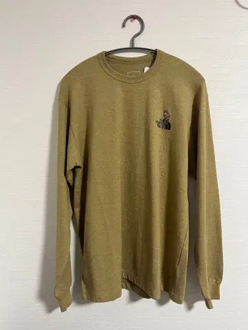 THE NORTH FACE 고양이 자수 긴팔 셔츠 클래식 카키