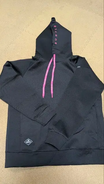 BURTLE 블랙 후드티 M 사이즈
