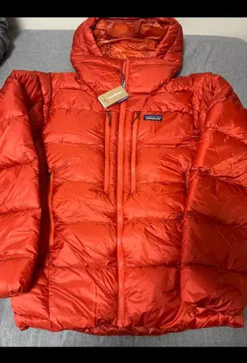 Patagonia 피츠로이 다운 자켓 핫 엠버 사이즈 S