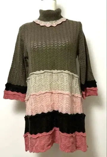 모리걸 Coquette 멀티 컬러 터틀넥 니트 튜닉