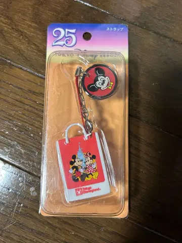 도쿄 디즈니랜드 25주년 한정판 스트랩 샵 백 (빨간색)