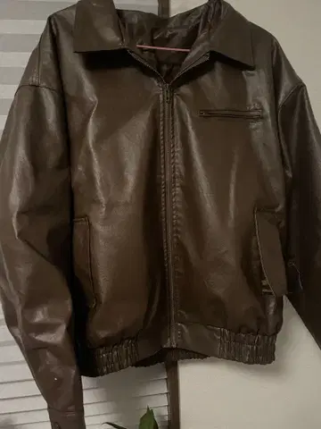 브라운 가죽 자켓