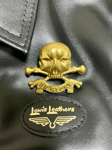 Lewis Leathers 핀 배지 약 42mm x 48mm