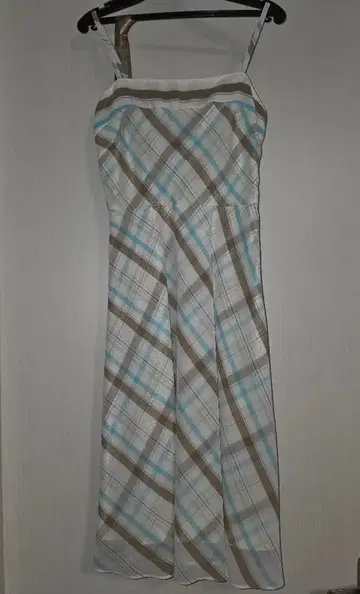 IMAGE 슬리브리스 체크 무늬 무릎 기장 원피스