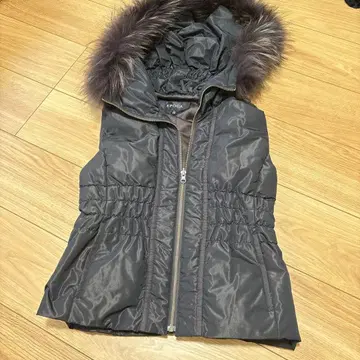 새상품급 에포카 다운 베스트 퍼