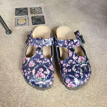 [ BIRKENSTOCK ] 장미 신발 22.5