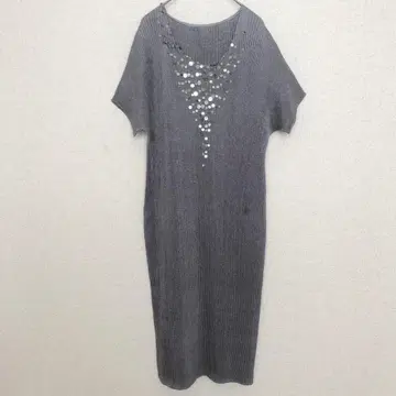 스페치오 | 반팔 셔틀 플리츠 원피스 [40] 무릎 기장 그레이 스팽글