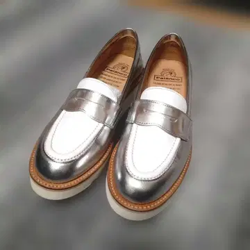 컨디션 최상 Palianco 실버 화이트 로퍼 사이즈 38